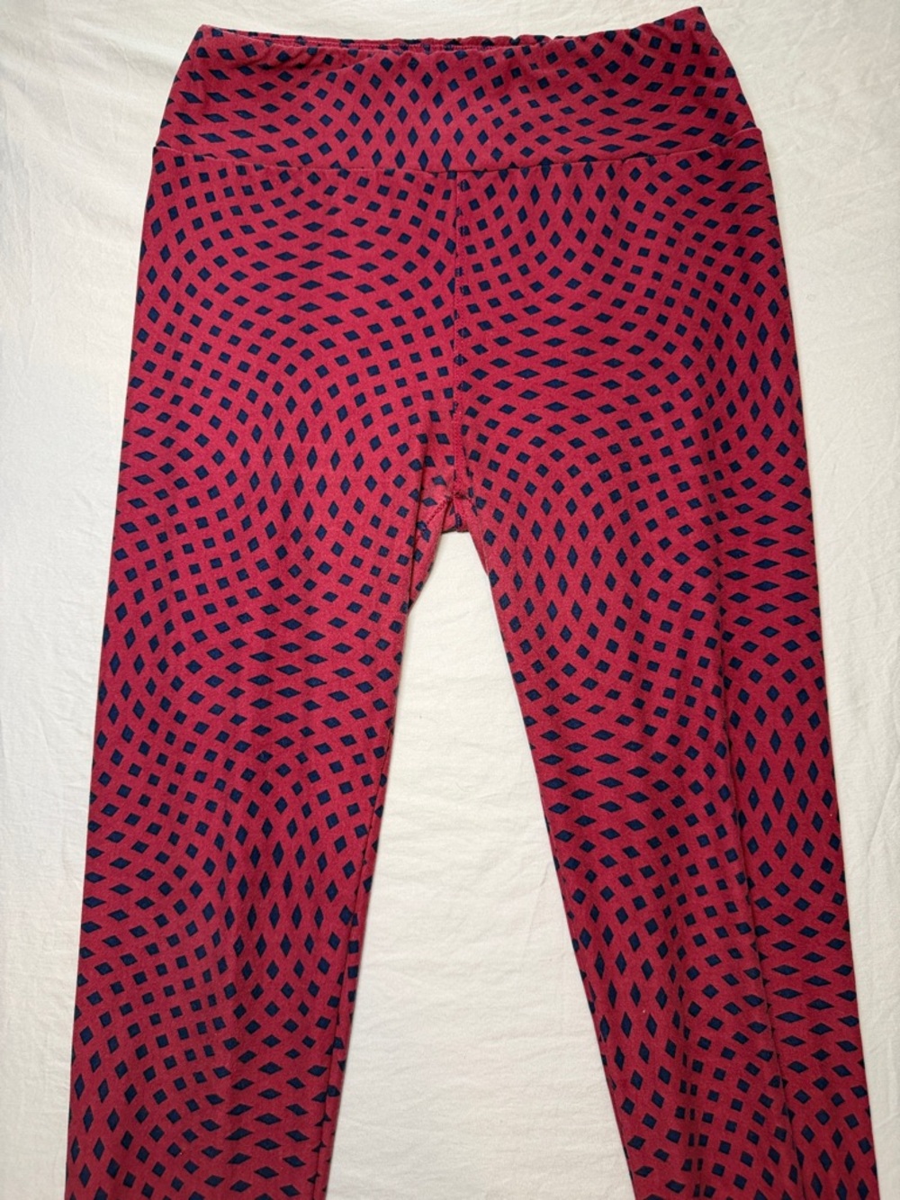 LuLaRoe Red Leggings with Navy Diamond Optical Print